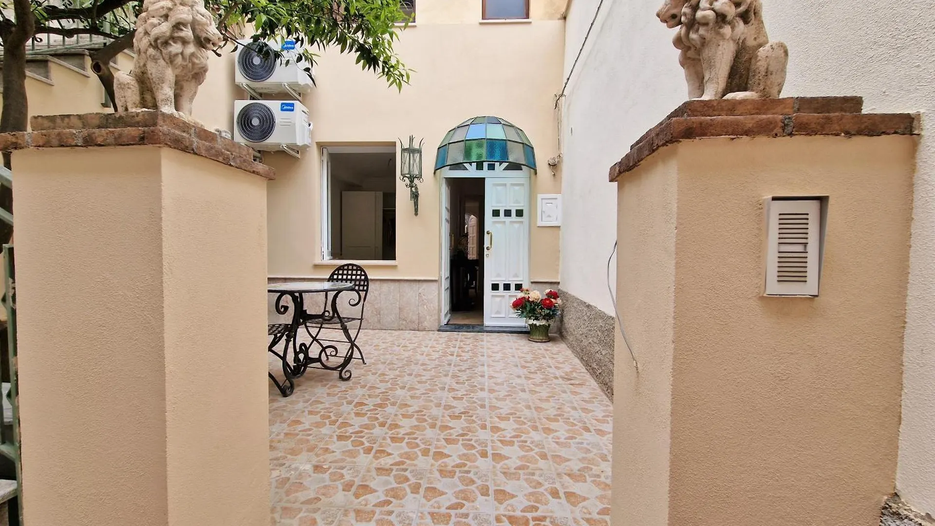 La Baronessa Charming House With Parking Apartment Taormina